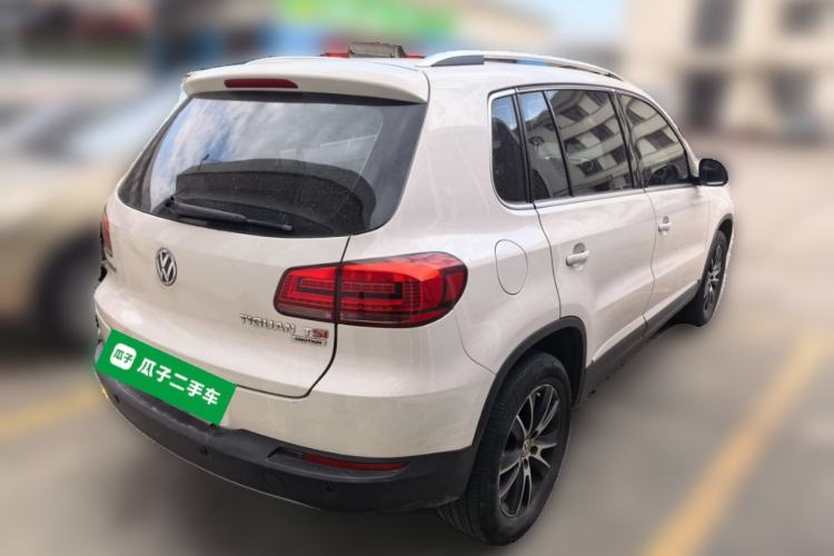 Used Volkswagen Tiguan 2013 1.8 TSI Automatic All-Wheel Drive Luxury Model Rear Right 45 Deg