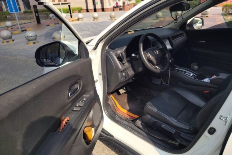 Used Honda Vezel 2017 1.5L CVT 2WD Comfort Model Driver Seat