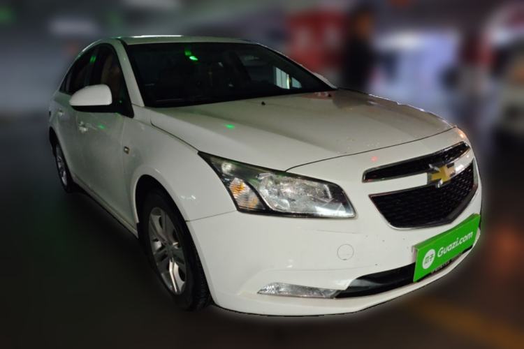 Used Chevrolet Cruze 2015 1.5L Classic SE MT Front Right 45 Deg