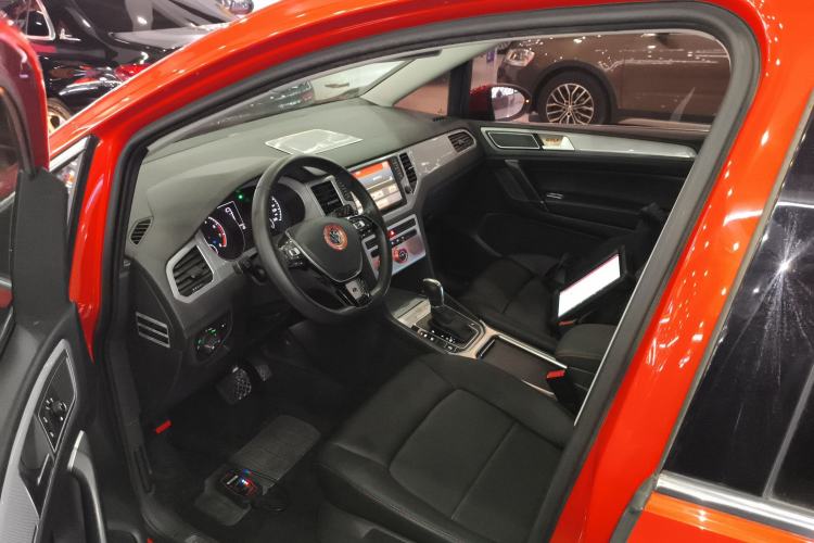 Used Volkswagen Golf Sportsvan 2016 180TSI Automatic Trend Model Driver Seat