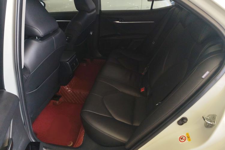 Used Toyota Camry 2018 2.5G Luxury Edition
