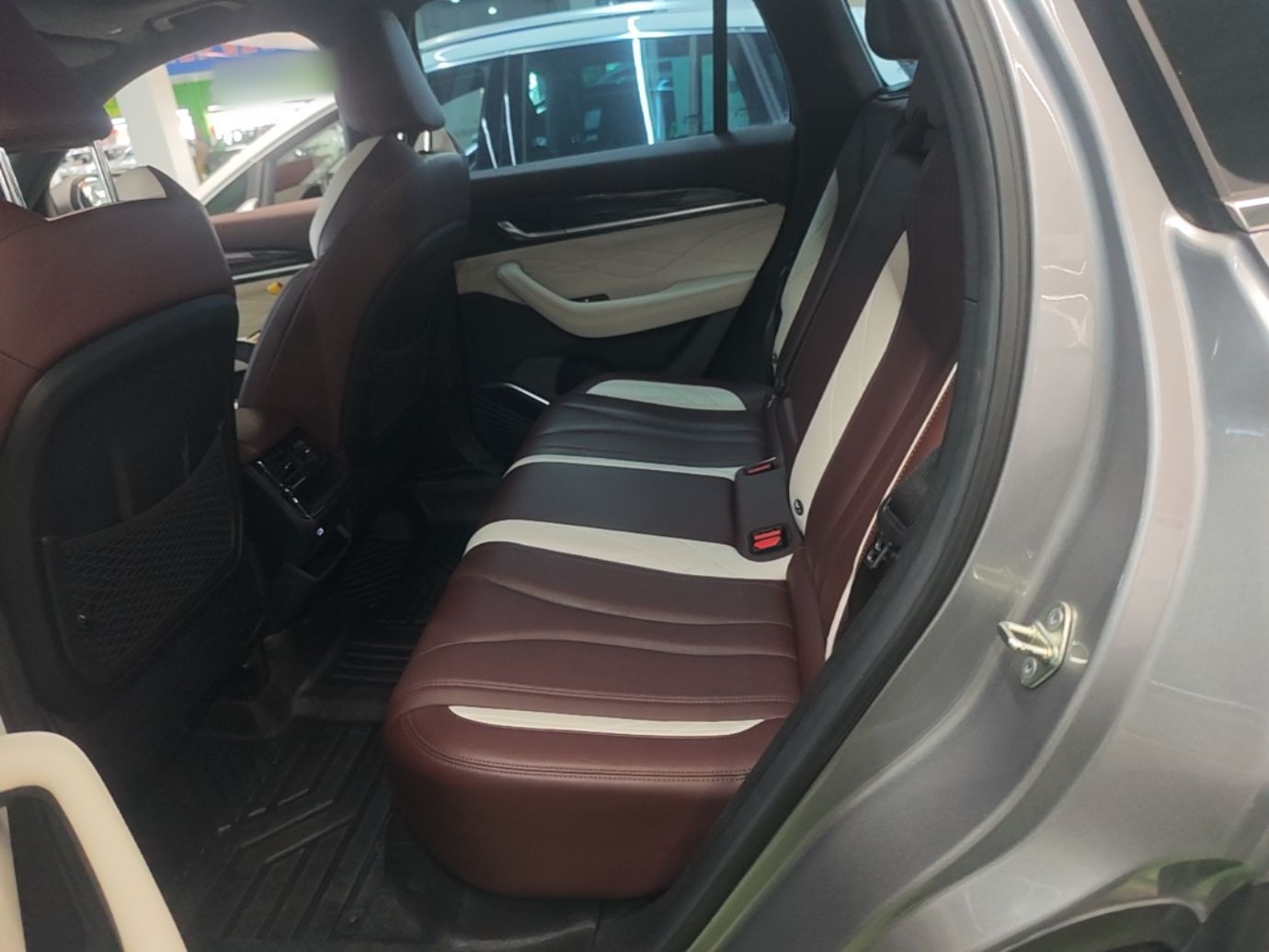 Geely Auto Monjaro L 2021 2.0TD DCT EVO Two-Wheel Drive Prestige Version — снимка 20