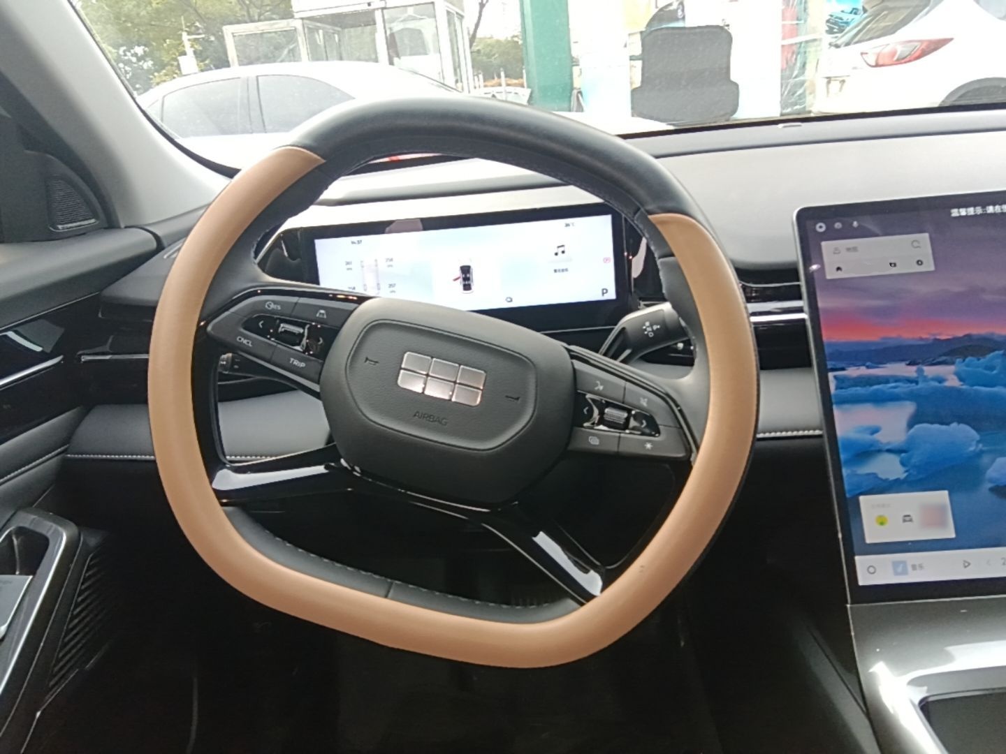 Geely Galaxy L6 2024 125km PLUS Dragon Edition — снимка 13