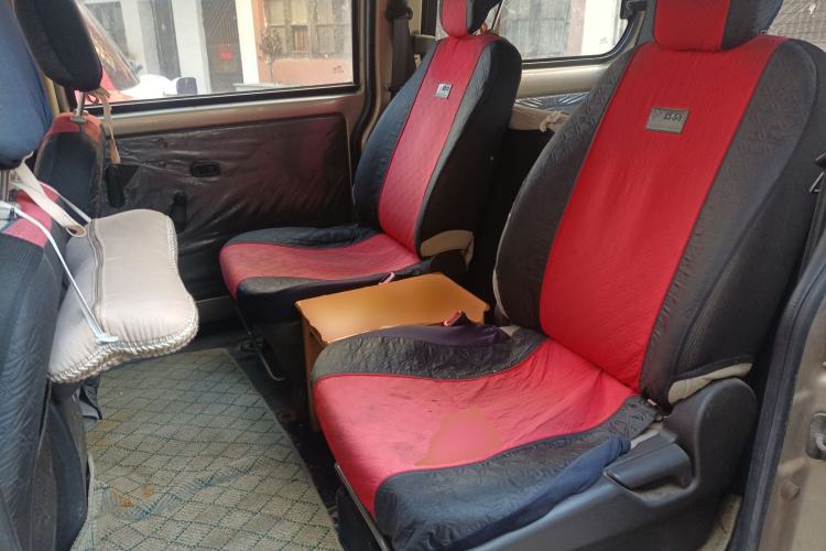 Used Wuling Rongguang V 2016 1.2L Practical Version Left Rear Seat