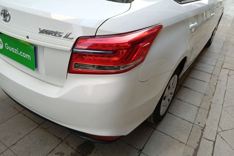 Used Toyota YARiS L Zhi Xiang 2017 1.5E CVT Dynamic Edition Right Rear Taillight