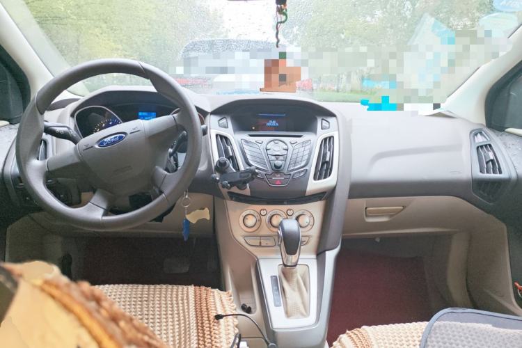 Used Ford Focus 2013 Sedan Classic 1.8L Automatic Fashion Edition