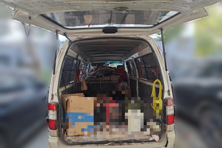 Used Foton Scenic 2014 2.0L Express Standard Long-Wheelbase Low-Roof 4Q20M
