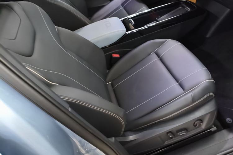 Used Volkswagen ID.4 X 2025 Smart Version Pure & Intelligent Enjoyment Edition