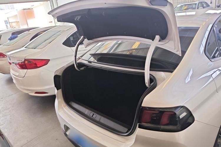 Used Peugeot 308 2018 1.6L Automatic Luxury Edition Trunk