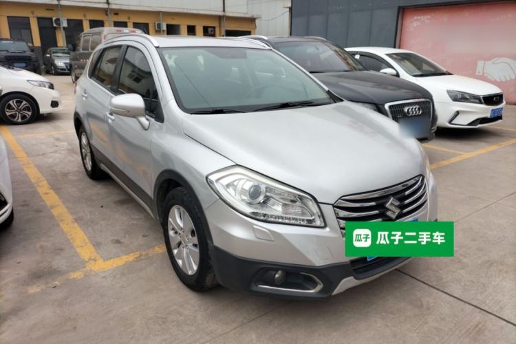 Used Suzuki S-Cross 2014 1.6L CVT Two-Wheel Drive Elite Version Front Right 45 Deg