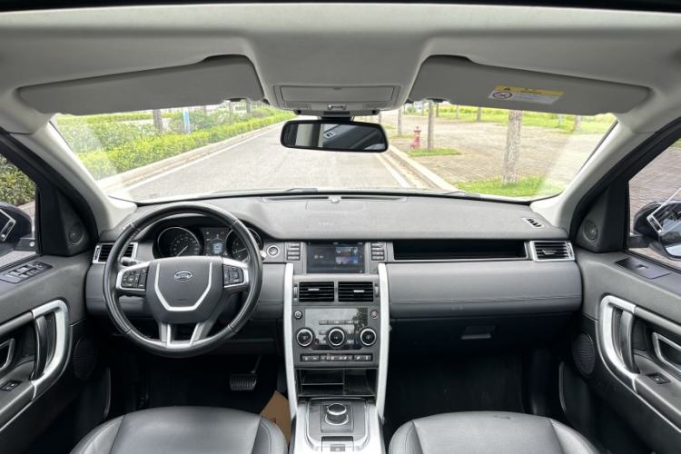 Used Land Rover Discovery Sport 2019 240 PS PURE Edition China VI Standard
