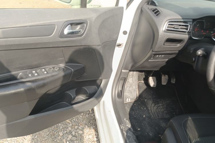 Used Citroen C4 Sega 2016 1.6L Manual Comfort Model
