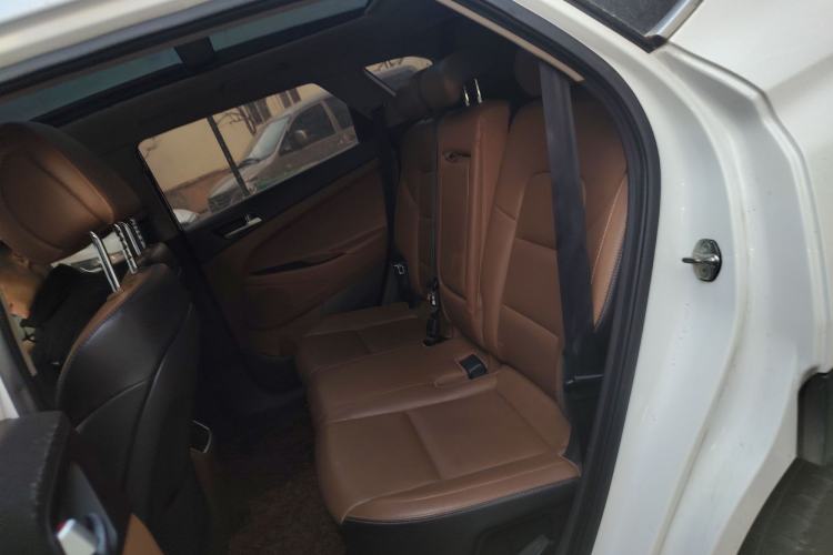 Used Hyundai Tucson 2015 1.6T Dual-Clutch Two-Wheel-Drive Smart Model
