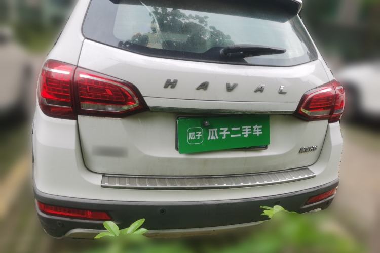 Used Haval H6 2013 Upgraded Model 2.4L Automatic Two-Wheel Drive Prestige Version
