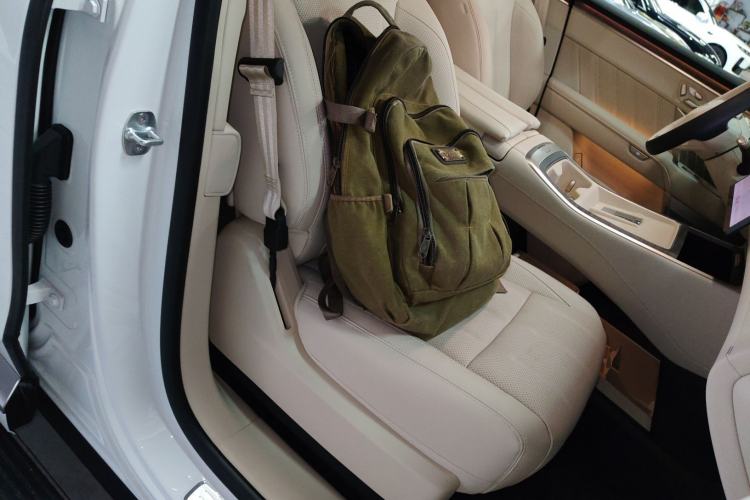 Used ONVO Luxeed L90 2025 Model—Max Six-Seater Version