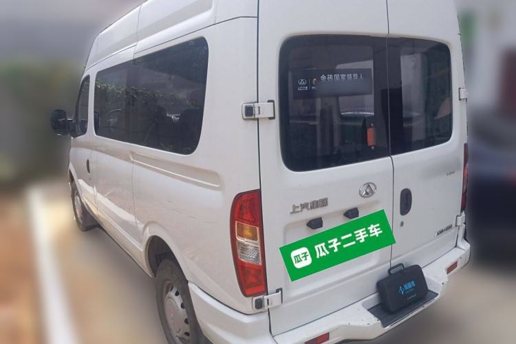 Used SAIC MAXUS Xintu V80 2018 2.5T 6-speed manual Aoyuntong short-wheelbase ultra-low roof 5- or 6-seat model
