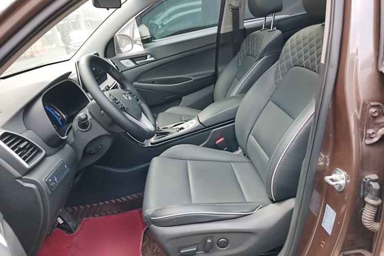 Used Hyundai Tucson 2020 280TGDi Two-Wheel-Drive GLS Fashion Edition China VI Standard
