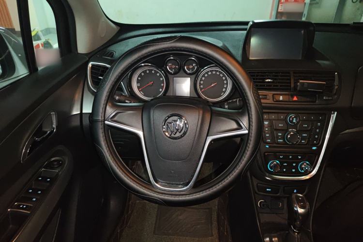 Used Buick Encore 2015 1.4T Automatic Two-Wheel Drive Urban Elite Version Steering Wheel
