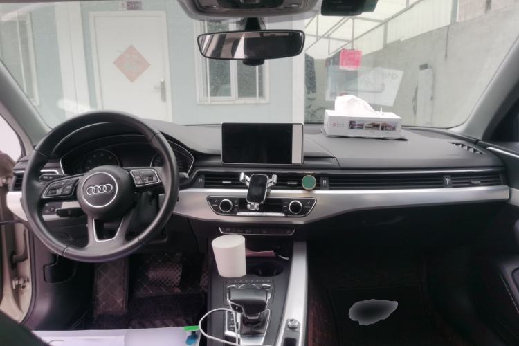 Used Audi A4L 2017 Plus 40 TFSI Fashion Model Center Console