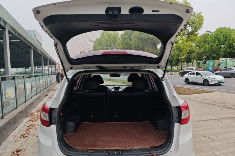 Used Hyundai ix35 2015 2.0L Automatic 2WD Smart Version China V Standard
