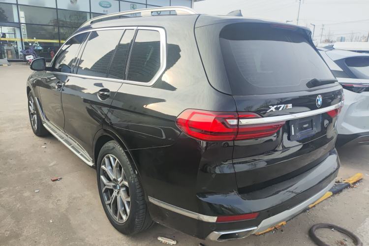 Used BMW X7 2019 xDrive40i Luxury Package with Leading Features
