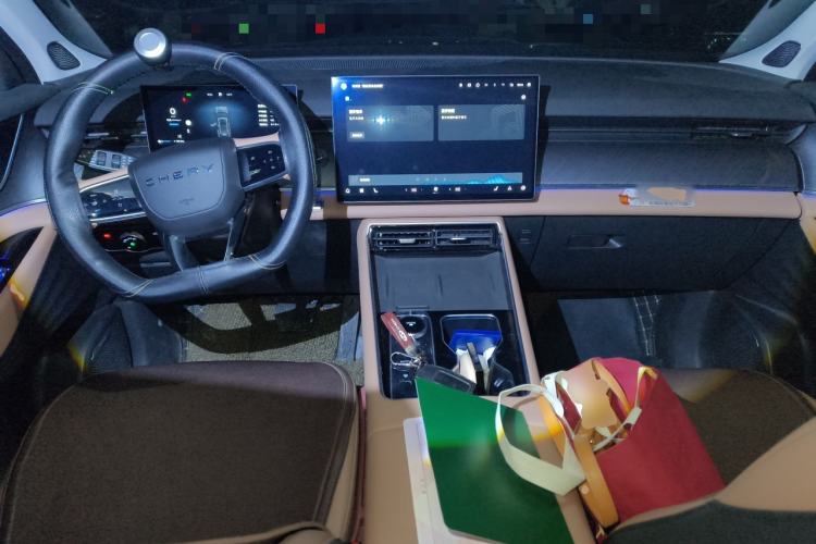 Used Chery Tiggo 8 L 2024 2.0T Two-Wheel Drive Luxury Edition 5 Seats