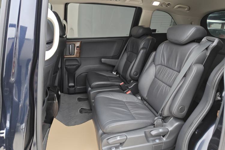 Used Honda Odyssey 2015 Updated Version 2.4L Smart Edition Left Rear Seat