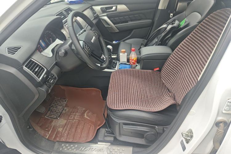 Used Haval H2 2016 Red-Label 1.5T Manual Two-Wheel Drive Luxury Model
