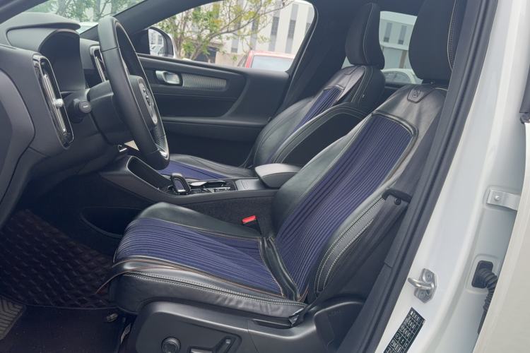 Used Volvo XC40 2022 T4 Four-Wheel Drive Smart & Dynamic Sport Edition Interior 4