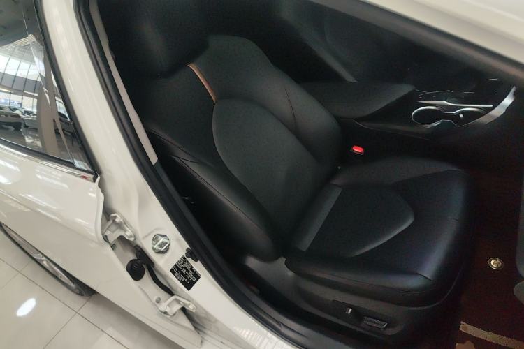 Used Toyota Camry 2022 2.0GVP Premier Edition