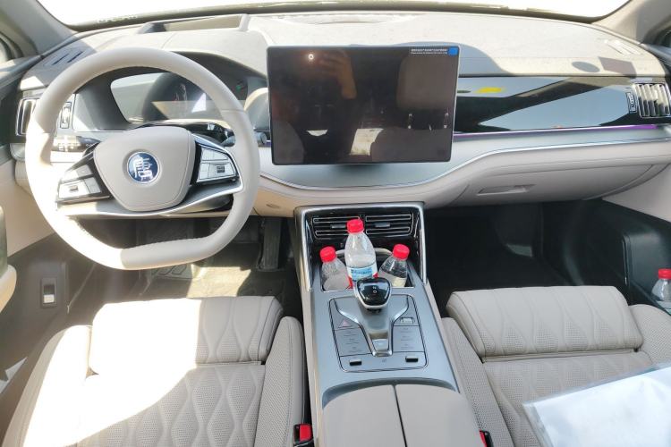 Used BYD Tang New Energy 2025 Intelligent Driving Version DM-i 115KM Flagship Edition Center Console
