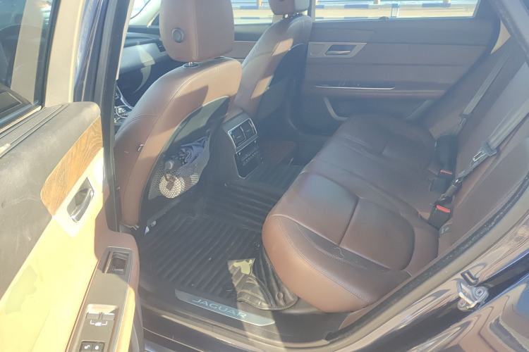 Used Jaguar XFL 2019 XFL 2.0T 250 PS Two-Wheel-Drive Luxury Edition
