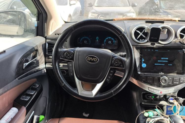 Used BYD Tang New Energy 2015 2.0T Four-Wheel-Drive Flagship Model