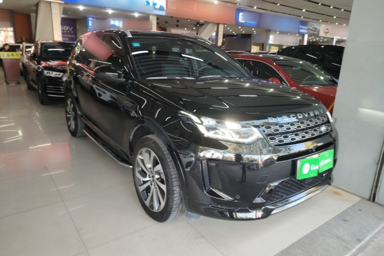 Used Land Rover Discovery Sport New Energy 2022 Facelifted P300e Plug-in Hybrid Electric Version Front Right 45 Deg