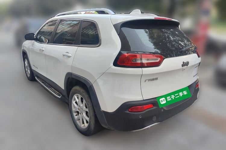 Used Jeep Cherokee 2017 2.0L Superior Edition