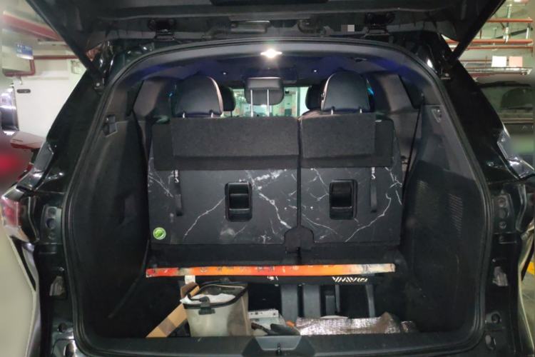 Used Toyota Granvia 2024 2.5L Hybrid Luxury Edition Trunk