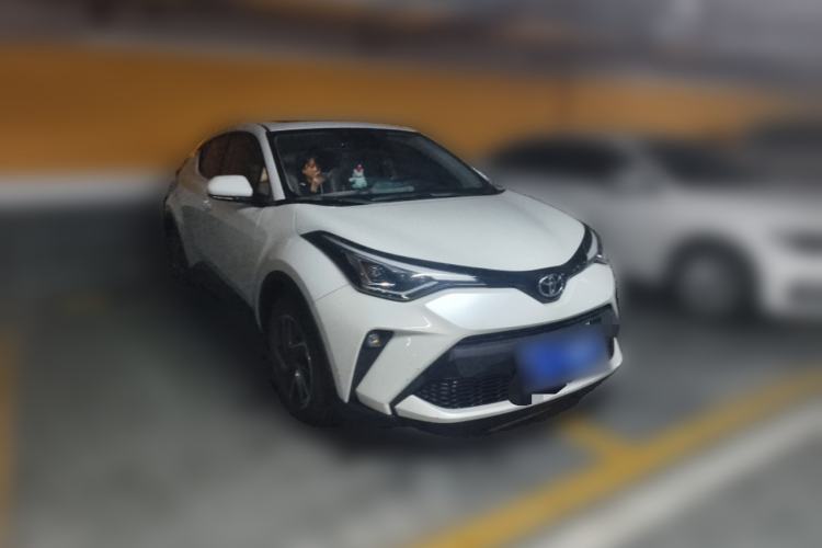 Used Toyota C-HR 2023 2.0L Luxury Edition Front Right 45 Deg