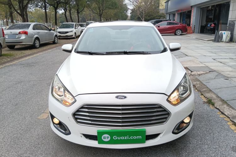 Used Ford Escort 2015 1.5L Automatic Fashion Model
