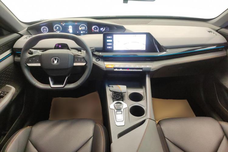 Used Changan UNI-V 2022 1.5T Prestige Version