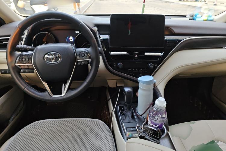 Used Toyota Camry 2021 2.0G Luxury Edition
