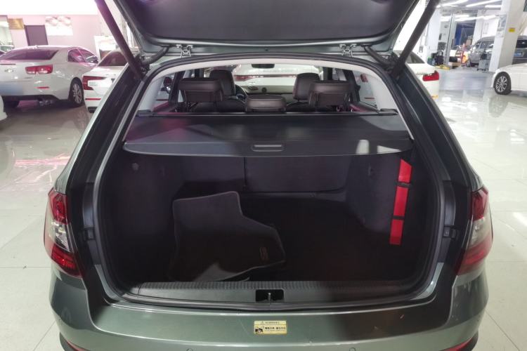 Used Skoda Octavia 2019 TSI280 DSG Flagship Wagon China VI Standard
