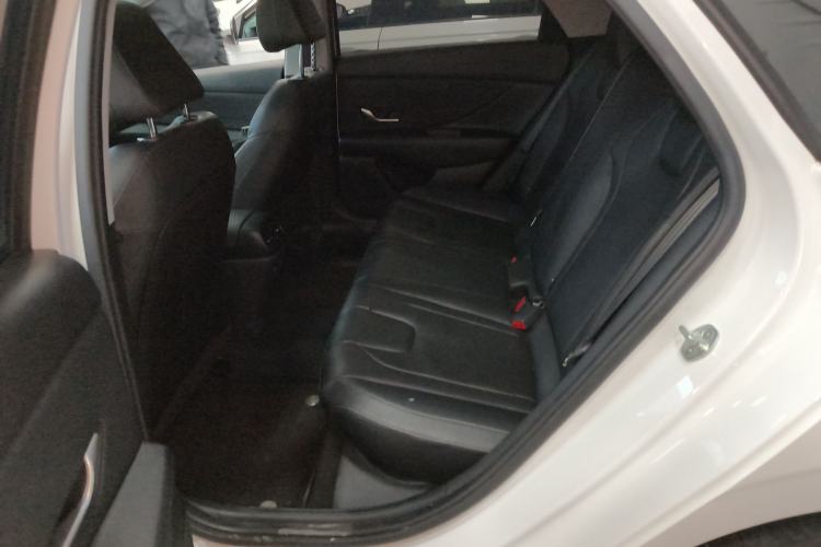 Used Hyundai Elantra 2022 1.5L CVT LUX Prestige Edition