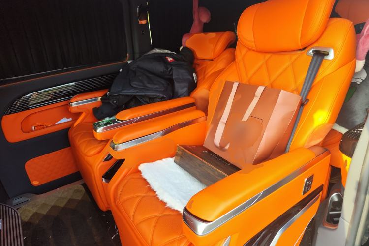 Used Mercedes-Benz Vito 2023 2.0T Business Version 7 Seats Left Rear Seat