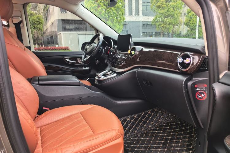 Used Mercedes-Benz V-Class 2018 V 260 L Prestige Extended Version China V Interior 4