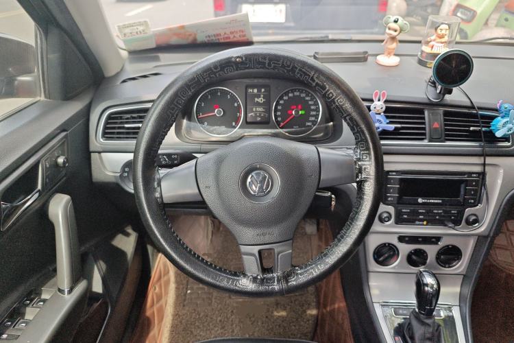 Used Volkswagen Gran Lavida 2013 1.6L Automatic Comfort Model
