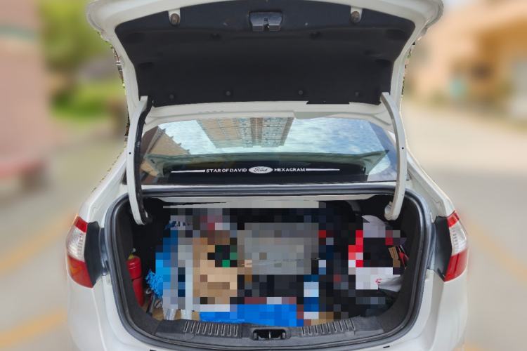 Used Ford Fiesta 2013 Sedan 1.5L Manual Fashion Edition Trunk