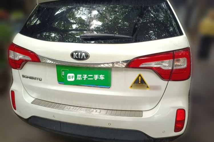 Used Kia Sorento 2013 2.4L 7-Seater Gasoline Luxury Version China IV Standard Rear
