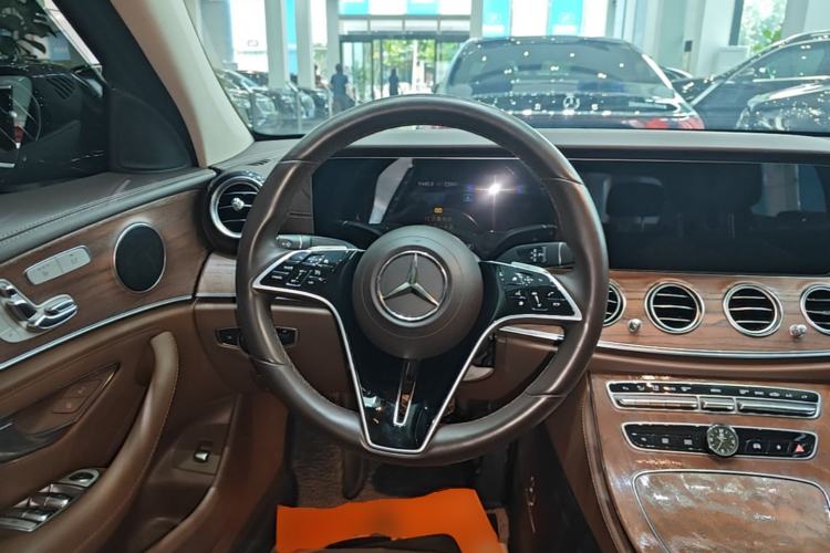 Used Mercedes-Benz E-Class 2023 Updated E 300 L Fashion Edition
