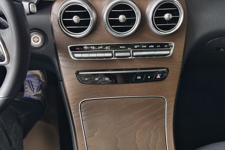 Used Mercedes-Benz GLC 2020 GLC 300 L 4MATIC Dynamic Edition
