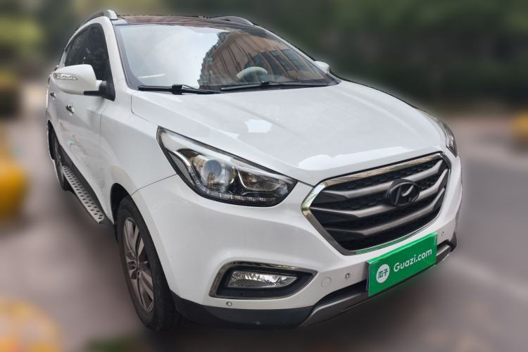 Used Hyundai ix35 2015 2.0L Automatic Two-Wheel Drive Leading Trim China IV Standard

